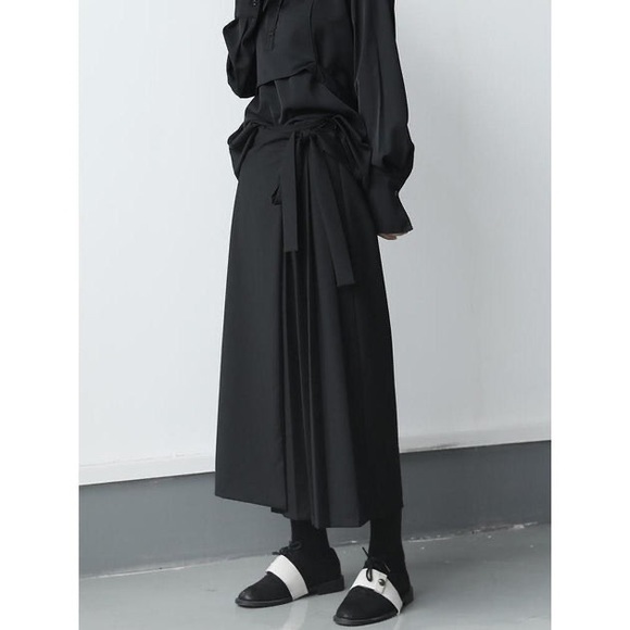 Aesthetic Noir half pleated pants S - Picture 3 of 6
